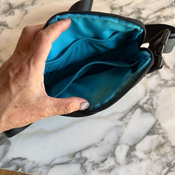 Rareform Zion Sling Red Travel Crossbody Fanny Pack Bag - Picture 14 of 15